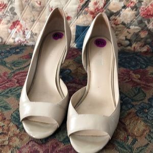 Nine West open toe heels. Size 8 1-2. Tan, barely worn.
